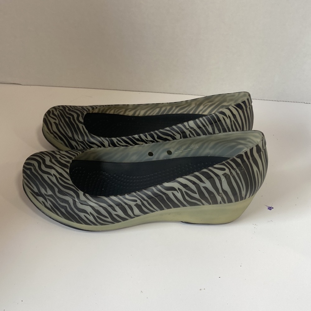 Crocs Clarisa mini wedge zebra print clogs shoes size 7 - Picture 4 of 6